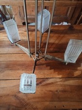 4 verres pour lustre signés HUGUE avec monture lustre en l'état