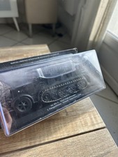 Véhicule Militaire Miniature