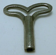 CLÉ JOUETS MÉCANIQUES -ANCIENS - MÉTAL- CARRÉ 2.5MM -TOY KEY -REF07