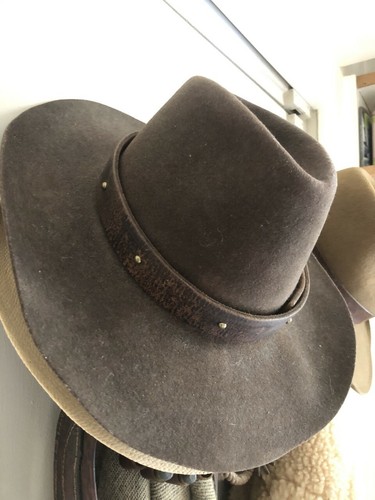 Bande chapeau cuir style - en,