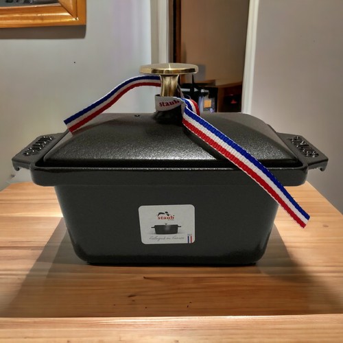 Staub half terrine black - half,