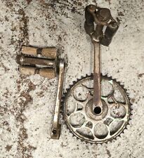 * pedalier velo  années 1920 1930 branches avec cercles stylisée