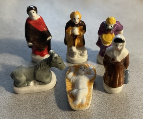 Lot fèves crèche en - 6,