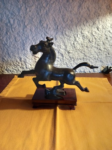 Cheval regule sur - regule,