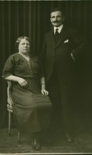 Carte photo ancienne studio la mère nourrice Ruschette Louis et Berthe 