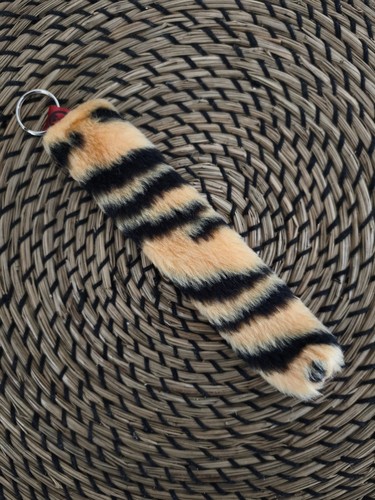 Porte clé queue tigre - porte,