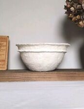 Vasque écrue en papier mâché . Création artisanale