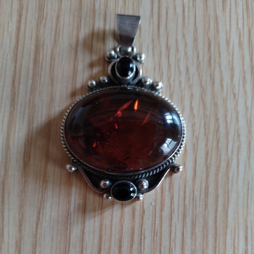 Superbe pendentif ambre - superbe,