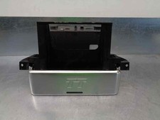 8N0863243C moulures avant pour