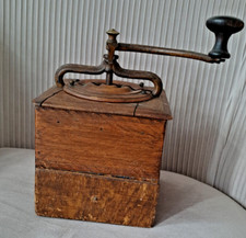 RARE GRAND MOULIN A CAFE  PEUGEOT?  ET UNIQUE  SANS TIROIR?  16X16CM CAISSE