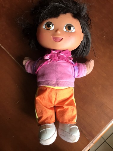 Poupée dora parlente - poupée,