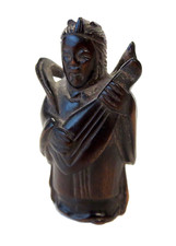 NETSUKE Woman WITH MANDOLIN