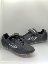 Ancienne Paire de chaussures de football Foot Umbro - Taille 44