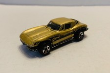 Hot Wheels - CORVETTE Stingray - 1/64