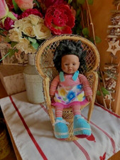  poupee corolle DOLLIES numeros derriere la nuque celle ci est coloree et frisee