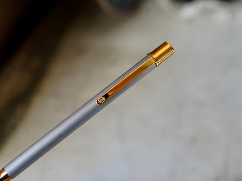 Magnifique stylo bille must - magnifique, de