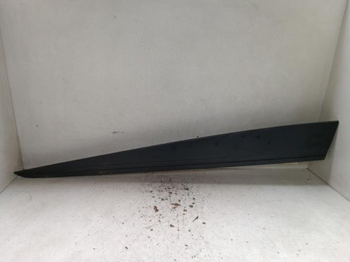 Baguette porte avant droite - avant,