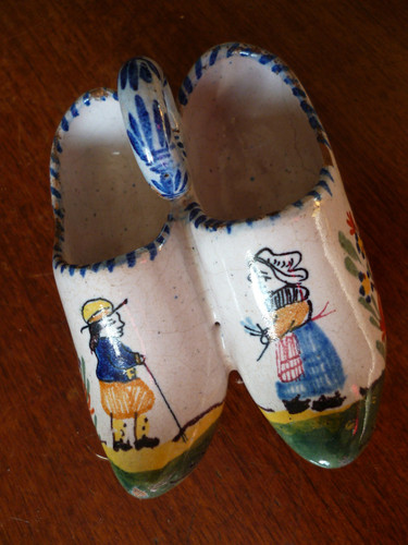 Ancienne paire sabots en - de,