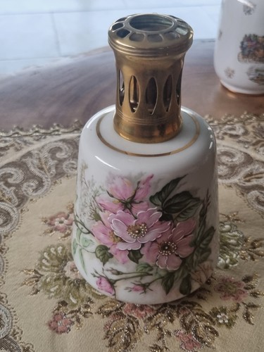 Jolie lampe berger porcelaine - lampe,