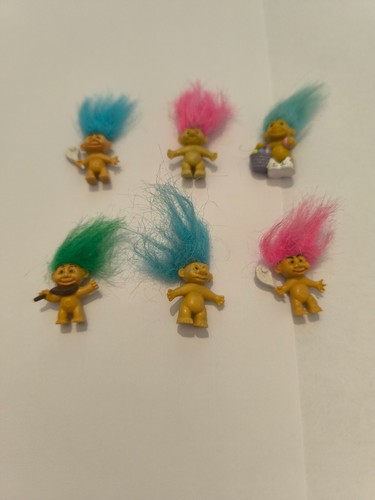 Lots petites figurines - le,