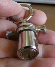 Porte cle signé Duseaux Paris SALMSON Pompe Circulateur de Chauffage.