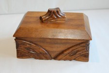 Belle boite coffret en noyer Art Nouveau signée L.Maire