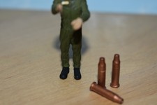 1/35 maquette italeri Heller chef de char  US ou Français 1960 avec douilles WW2