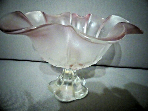 Coupe sur pied verre rose - sur,
