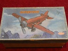 avion mécanique, en tôle