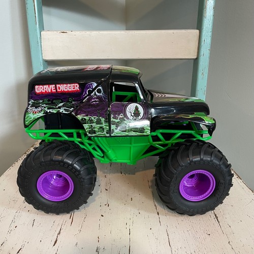 Monster jam grave digger - jam,