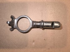 Original Sifflet Tire Douille