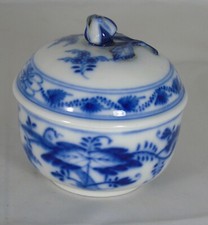 Allemagne - Petit sucrier en porcelaine de Meissen, décor à l'oignon