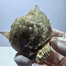 Spécimen rare d'opale hyalite, d'orthose et de quartz fumé (minéral UV), Erongo