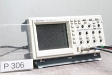 TEKTRONIX TDS 224 OSCILLOSCOPE