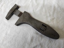 Ancienne Clé à Molette Marteau