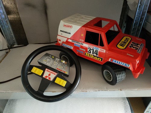 Voiture filoguidee joustra