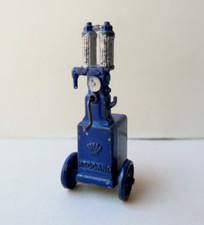 Dinky Toys France Pompe à Essence sur Roues Rare Couleur Bleu Petrole 1934-1936