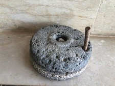 ancienne meule de blé broyage