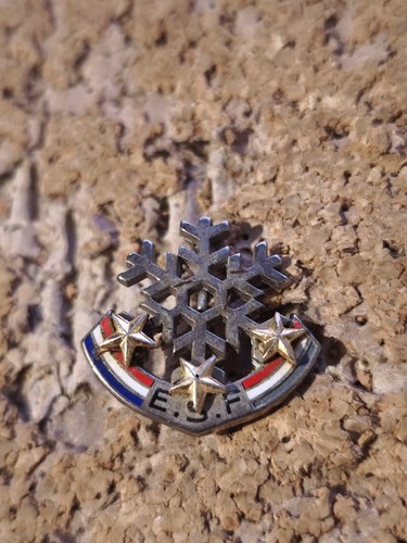 Broche pin badge insigne - broche, pin's