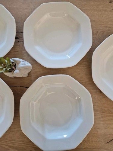 Assiettes anciennes - , en