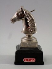 BRIQUET DE TABLE, tête de