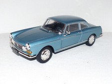 PEUGEOT 404 COUPE BLEU METAL -