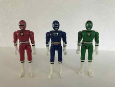 18 ⚜️ Trois Figurines