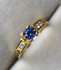 Saphir Hydrothermal Bleu de Ceylan de 0,690 ct -Bague 18KGP Doré avec Zircons