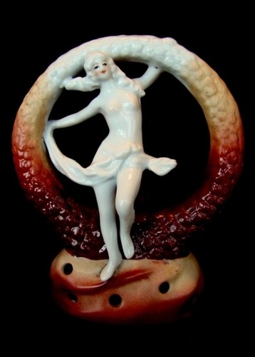 Pique fleurs vase figurine - vase,