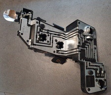 PLATINE FEU ARRIERE DROIT