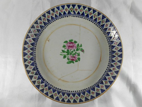 Ancien plat creux - (,