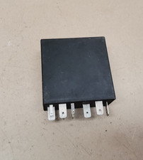 RELAIS N°377 INTERVALLE D'ESSUIE GLACE VOLKSWAGEN GOLF 4 AUDI A4