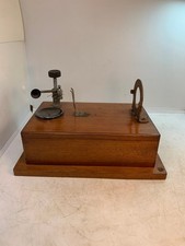 ANCIEN OBJET SCIENTIFIQUE A IDENTIFIER EN ACAJOU