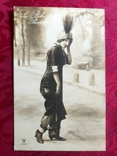 Carte photo: La robe pantalon